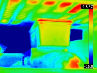 Image thermique infrarouge de l'intérieur d'un surgélateur