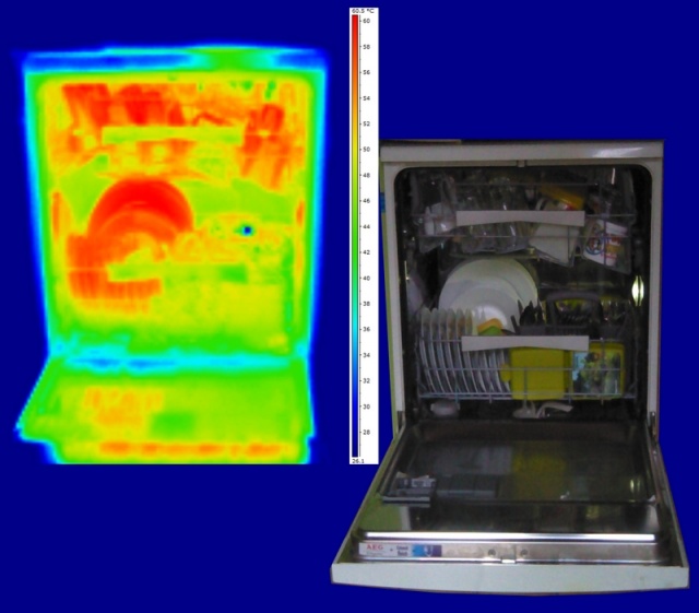 image thermographique double d'un lave-vaiselle ouvert à l'issue de son programme de lavage