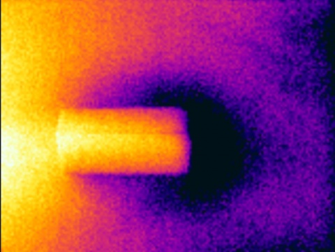 Thermographie d'une simulation de vent dans une soufflerie sur une maquette